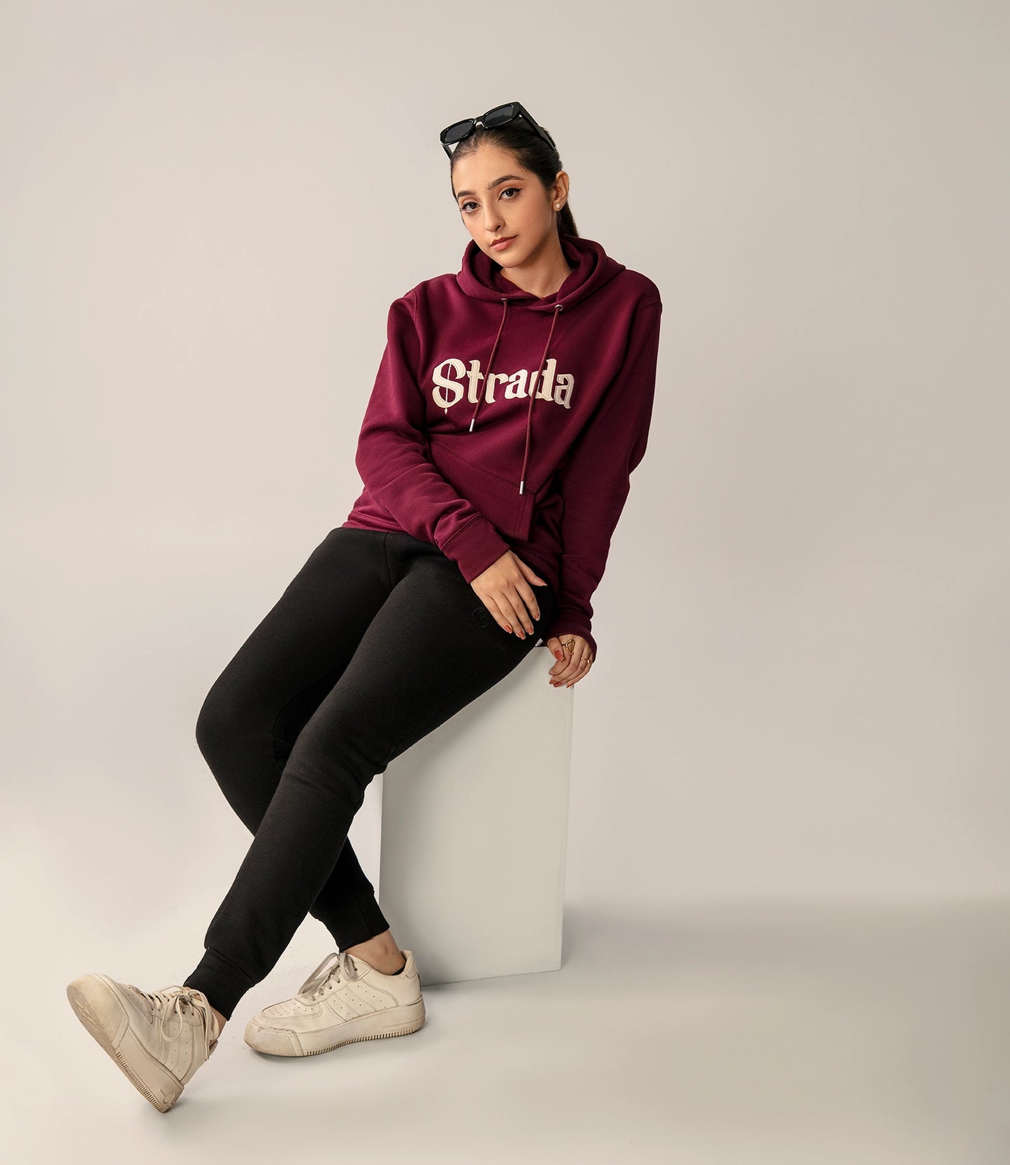 Strada - Maroon